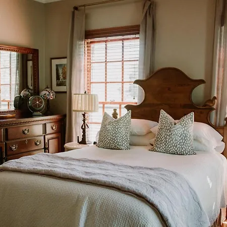 Captain Freeman Inn-2